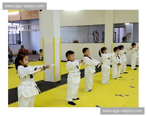 跆拳道队长:责任与温度的传承 跆拳道队长:责任与温度的传承